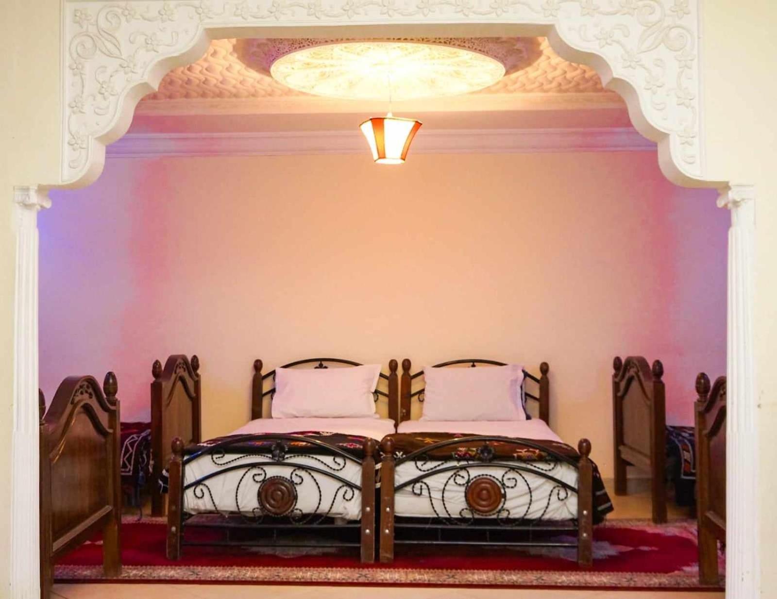 Hotel Ain Leuh Bagian luar foto