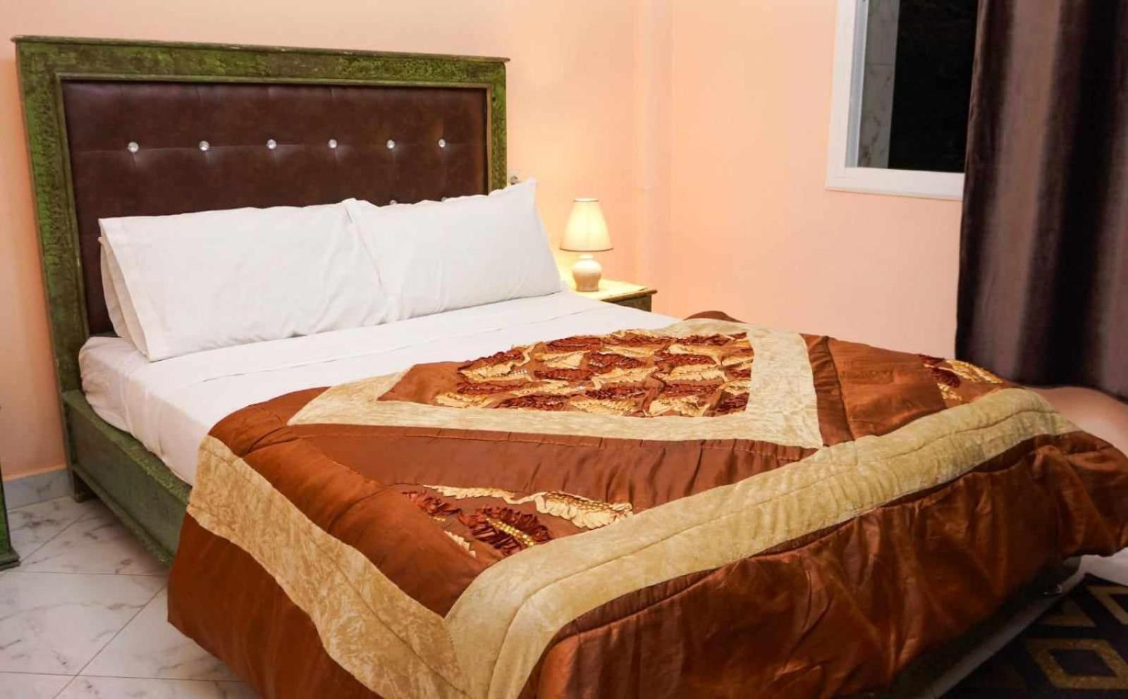 Hotel Ain Leuh Bagian luar foto